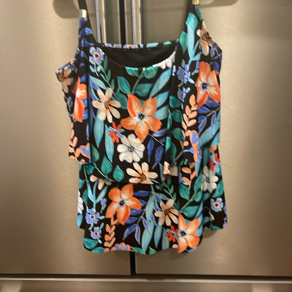 Women’s swim top